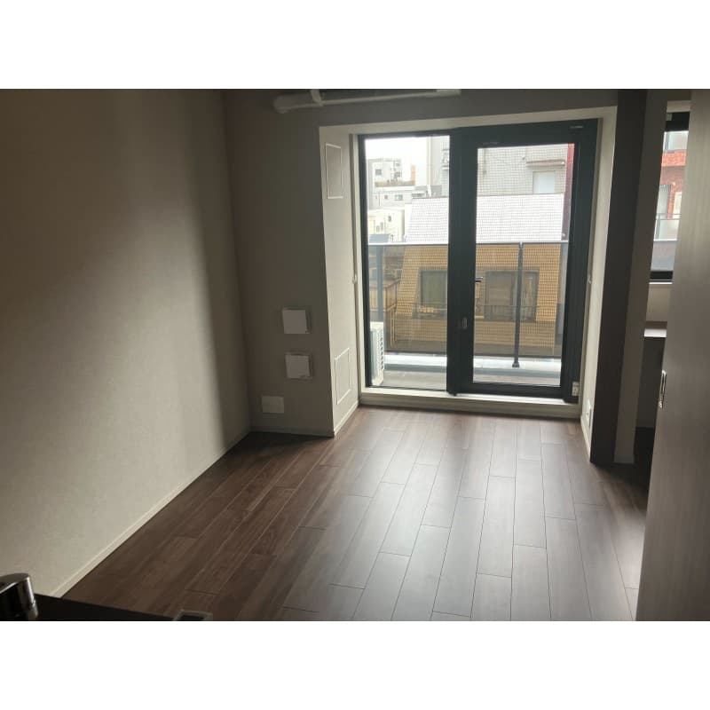 Room image 8