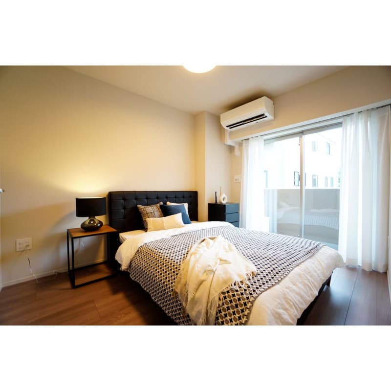 Room image 8