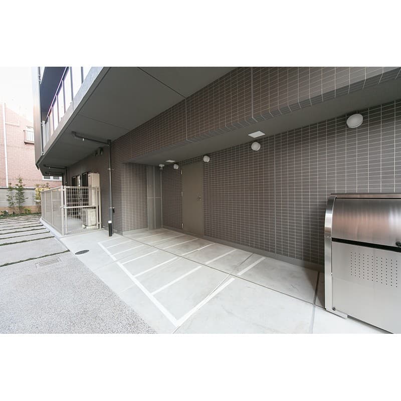 Room image 10