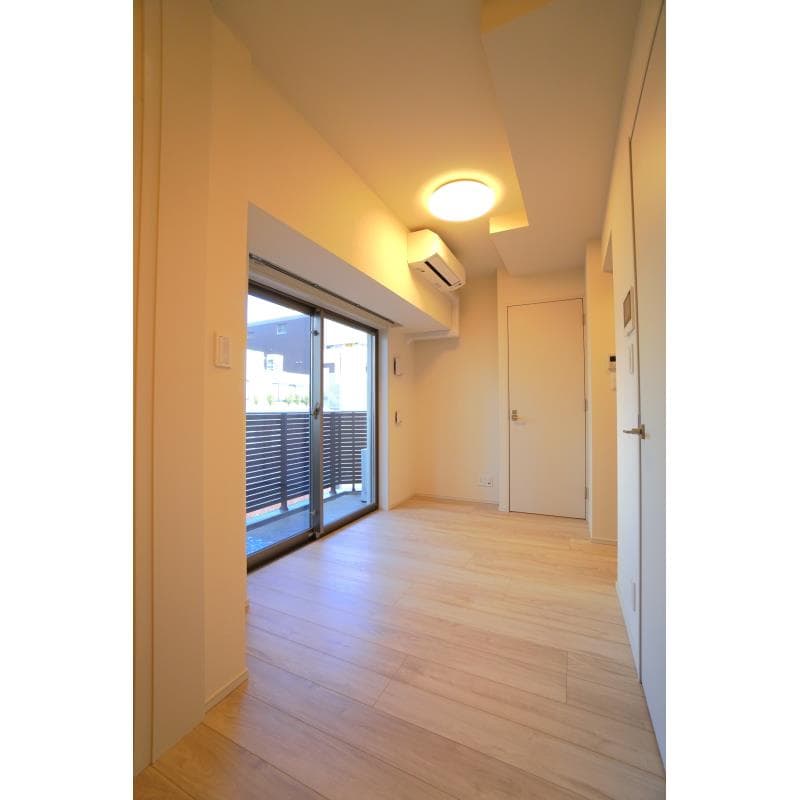 Room image 10