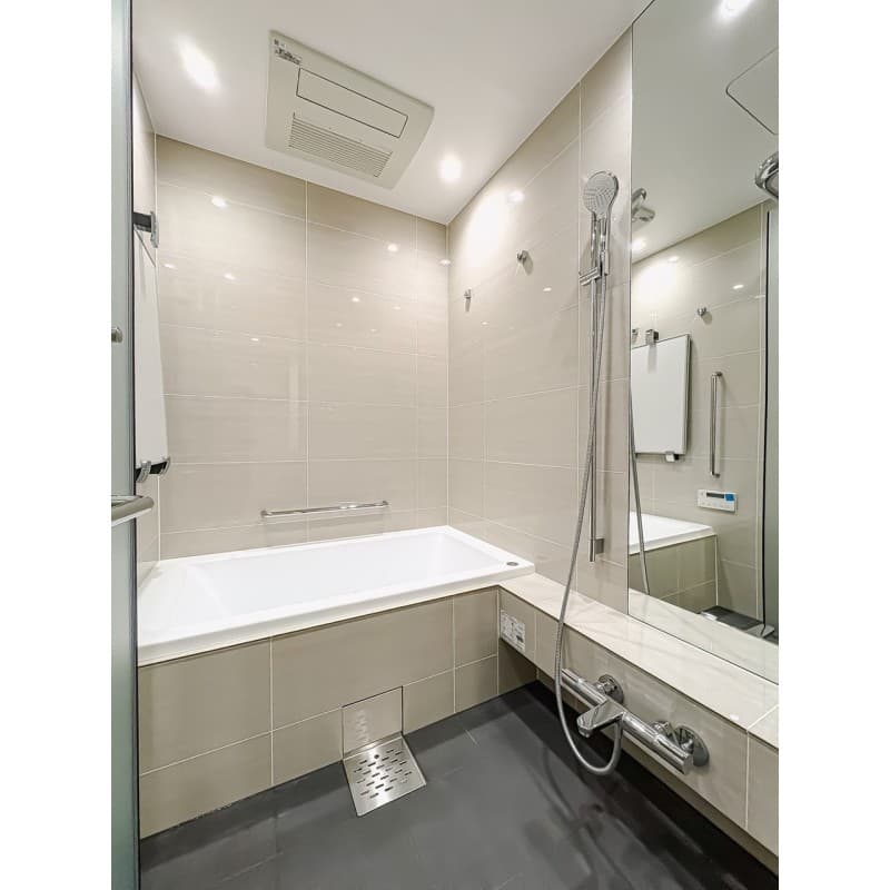 Room image 10