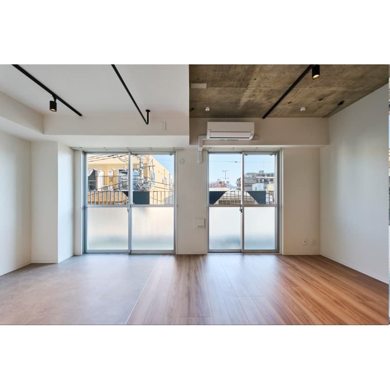 Room image 8