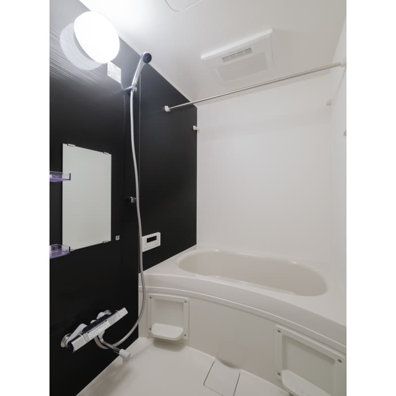 Room image 8