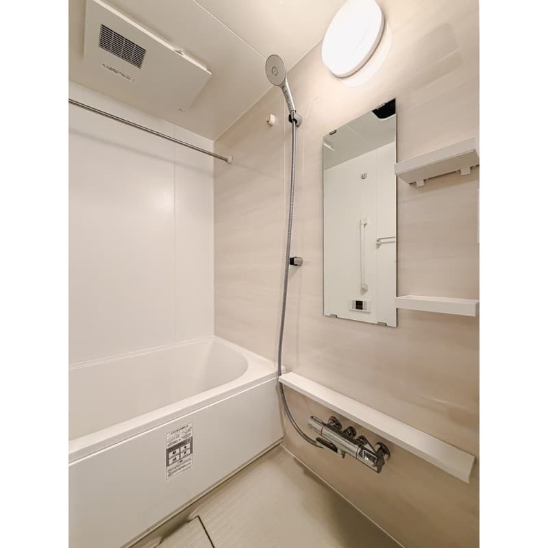 Room image 9