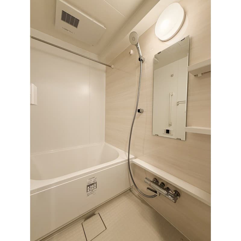 Room image 9