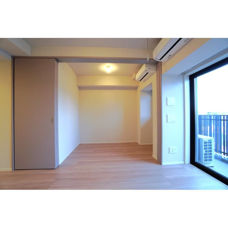 Room image 9