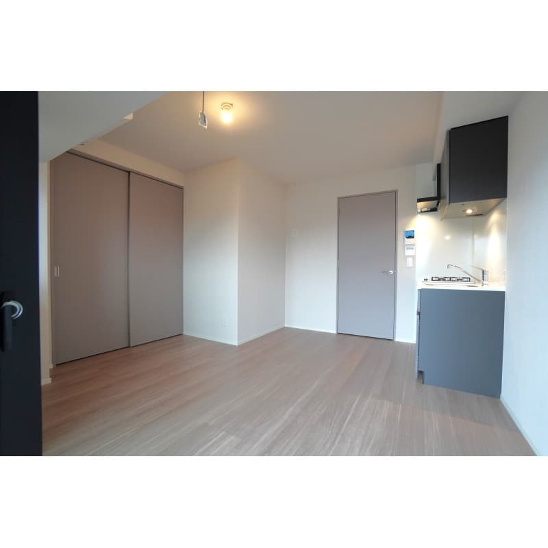 Room image 8