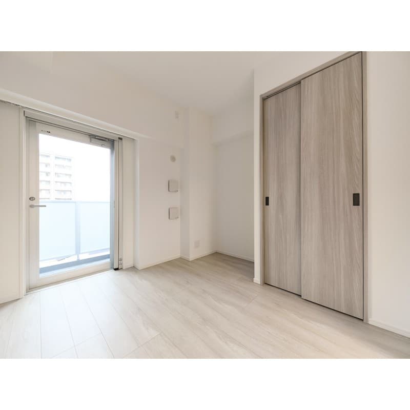 Room image 8