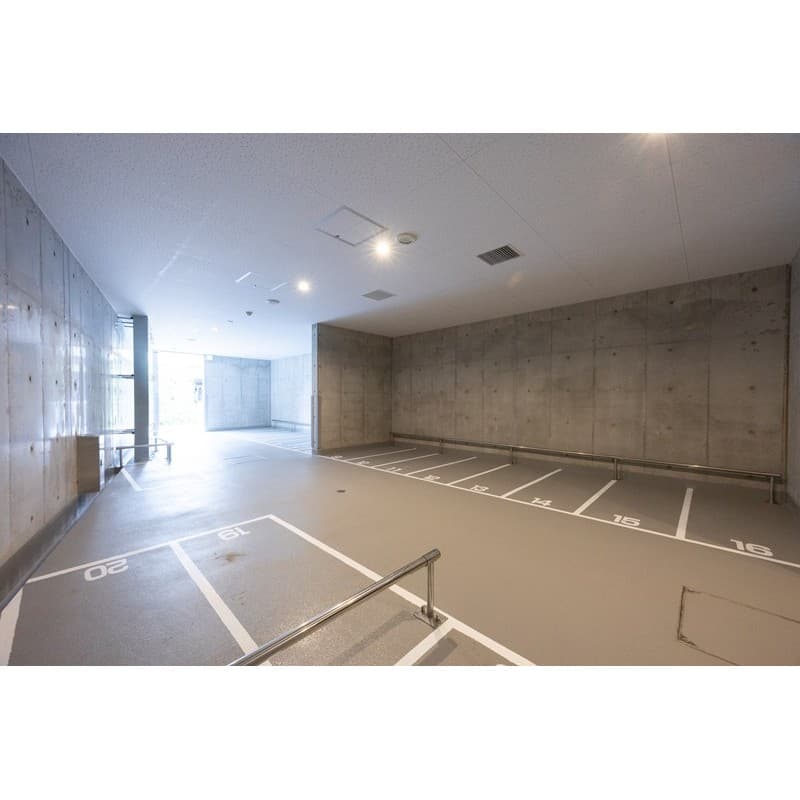 Room image 10
