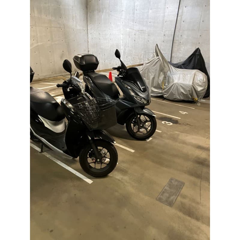 Room image 8