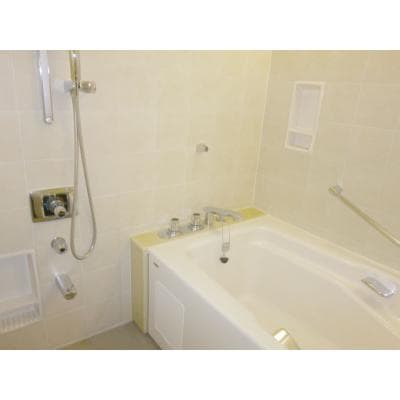 Room image 10