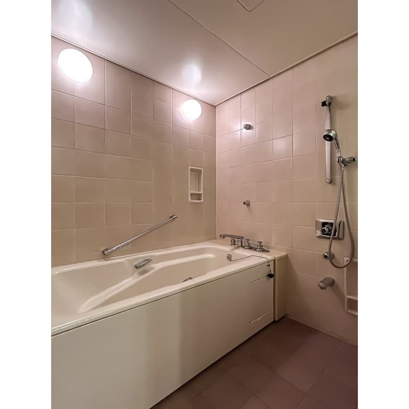 Room image 10