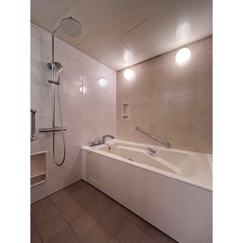 Room image 10