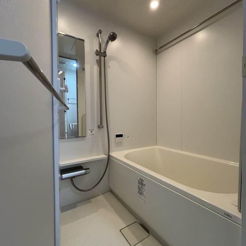 Room image 10