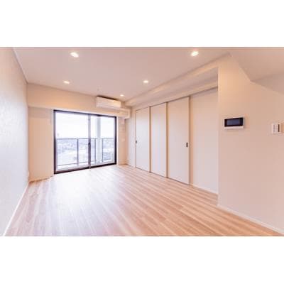Room image 10