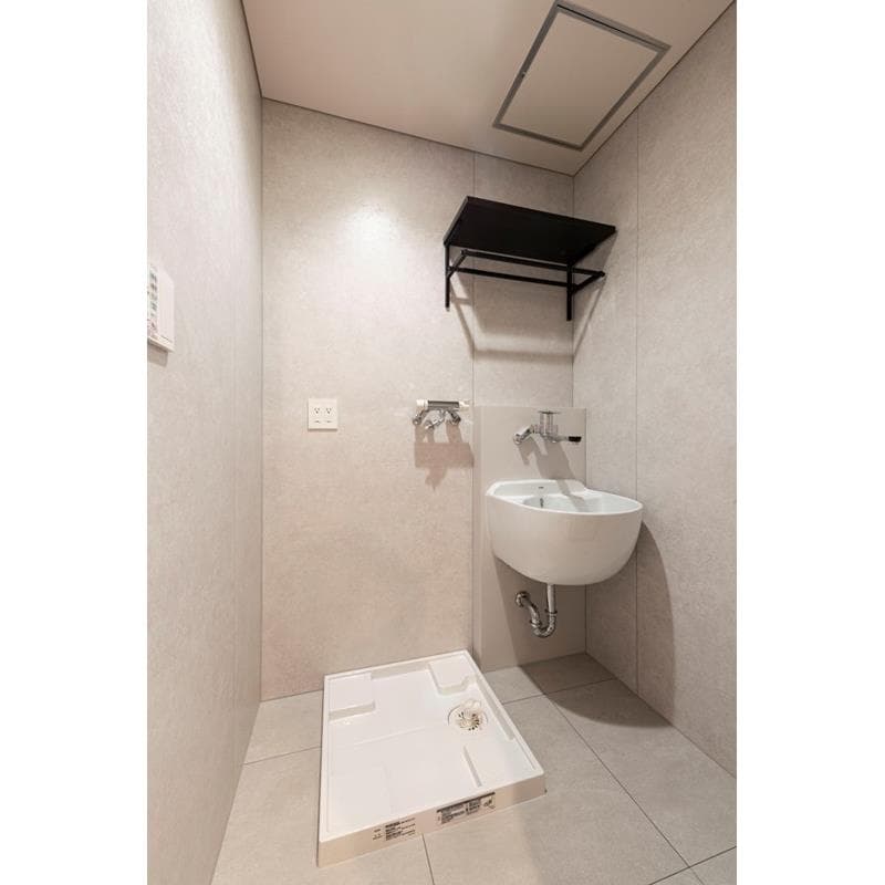 Room image 10