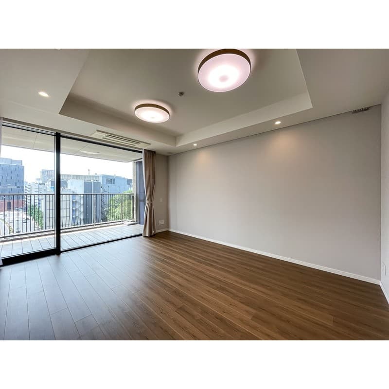 Room image 8