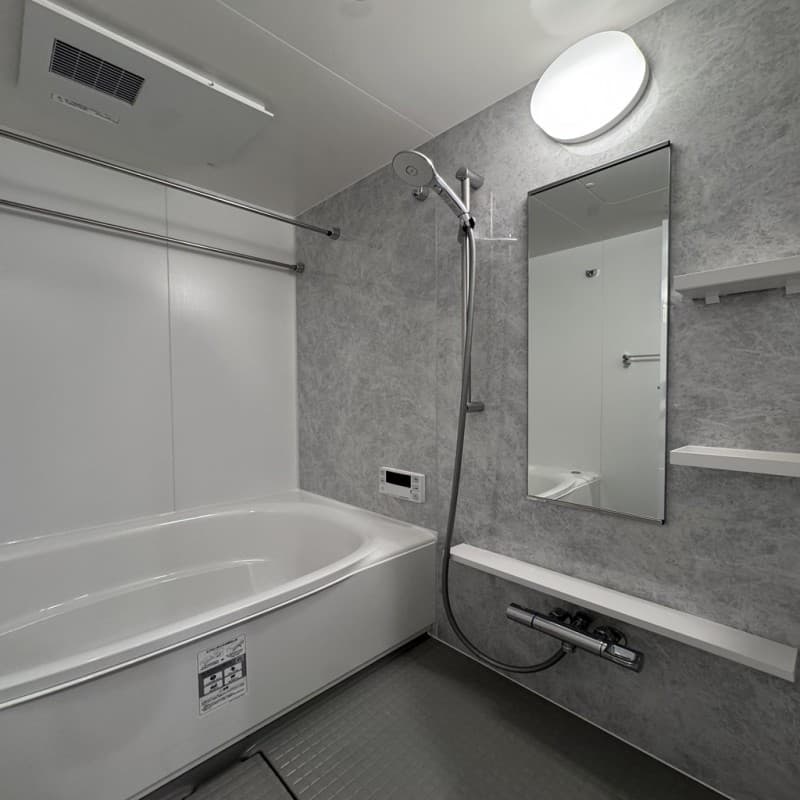 Room image 10