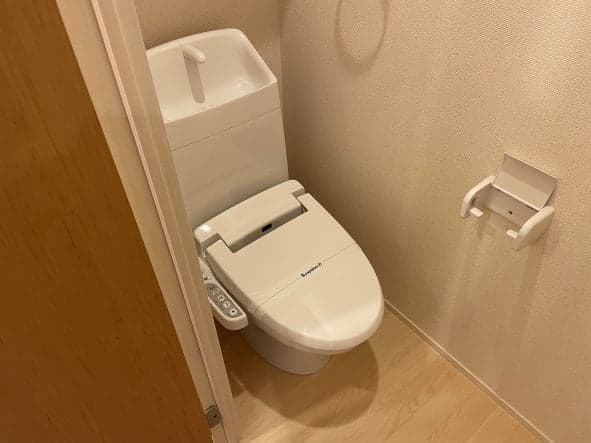 Room image 9