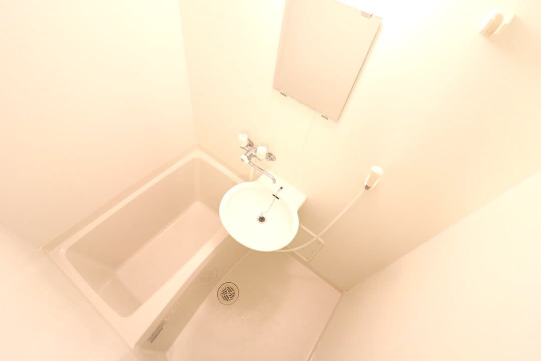 Room image 13