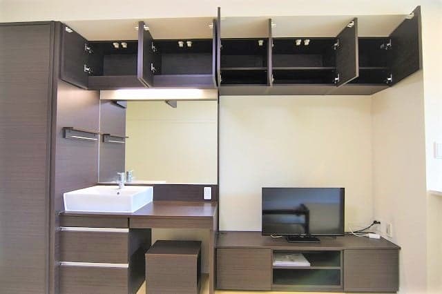 Room image 8