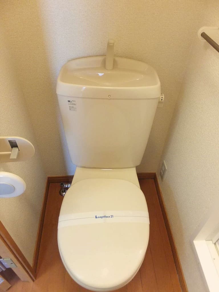 Room image 10