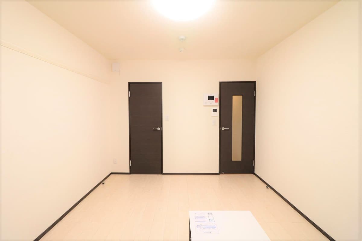 Room image 12