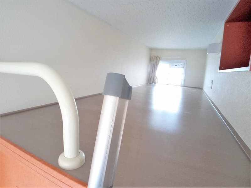 Room image 8