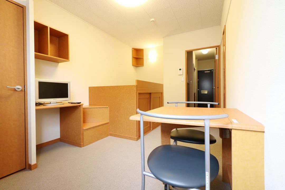 Room image 12