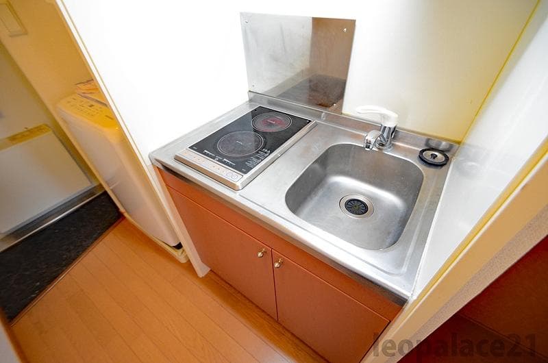 Room image 8