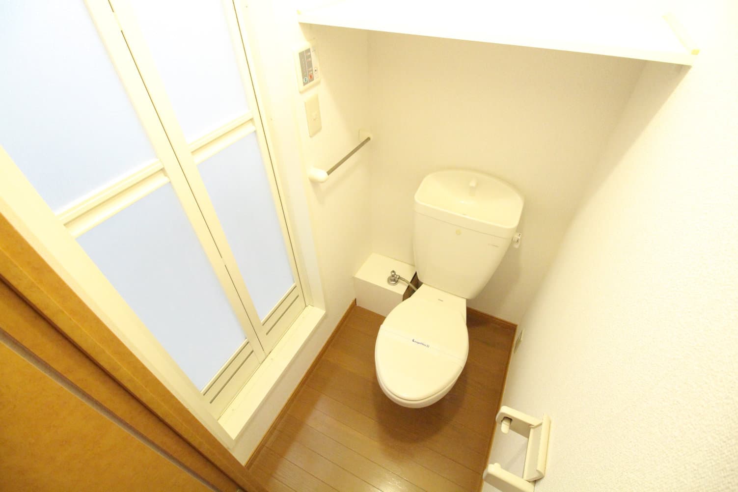 Room image 15