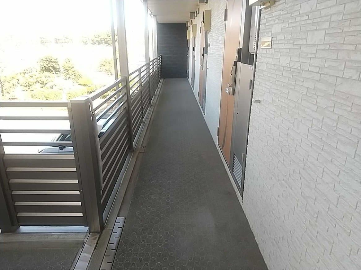 Room image 16