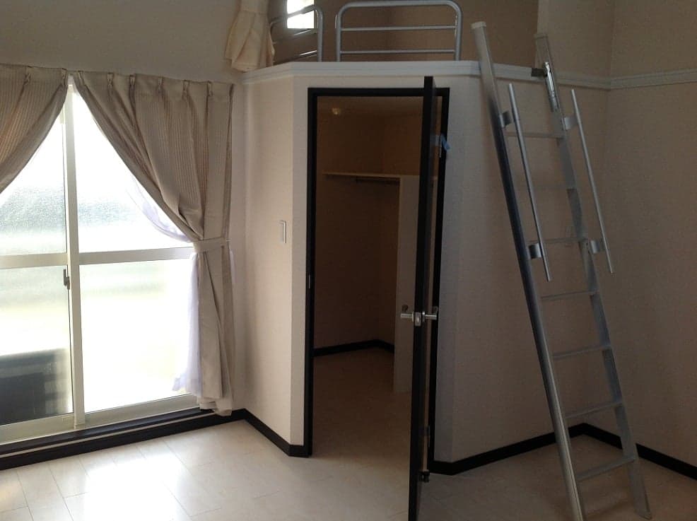 Room image 16