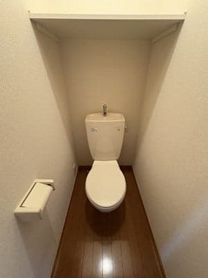 Room image 11