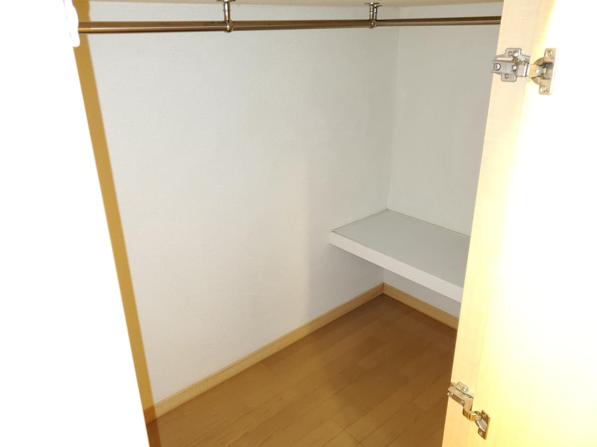 Room image 14