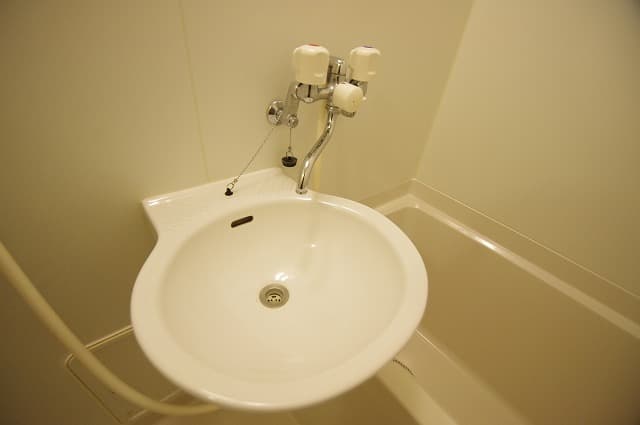 Room image 8