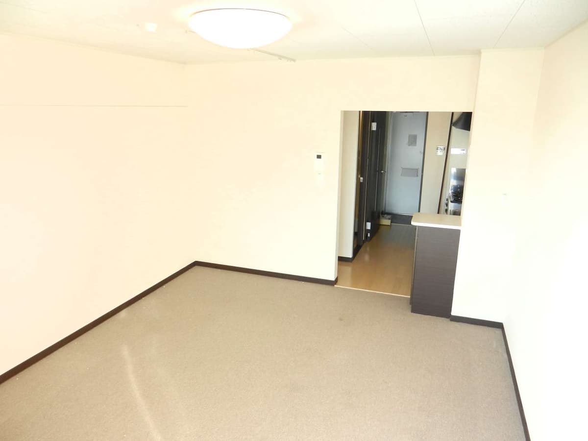 Preview interior of LEONEXT Mihara Nomoto