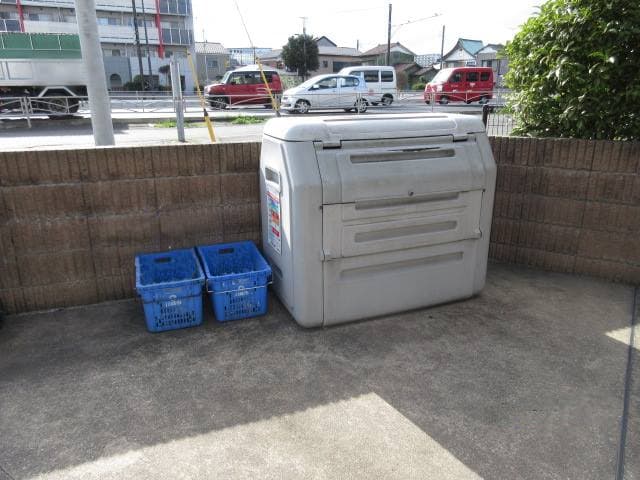 Room image 12