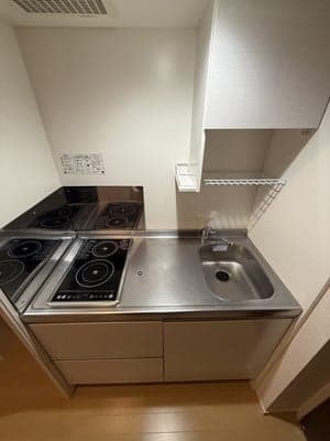 Room image 8