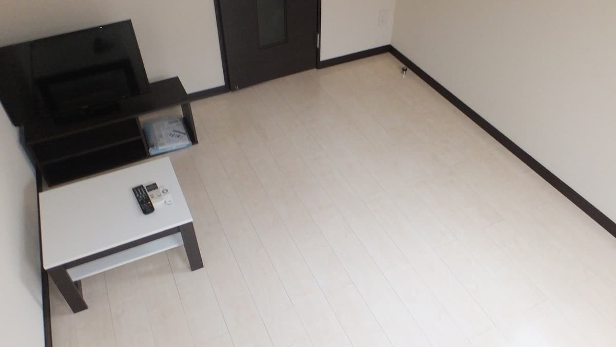 Room image 8