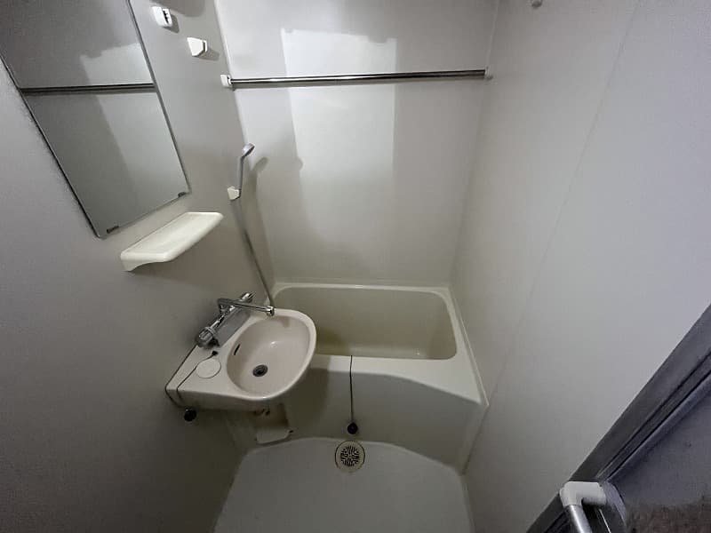 Room image 8