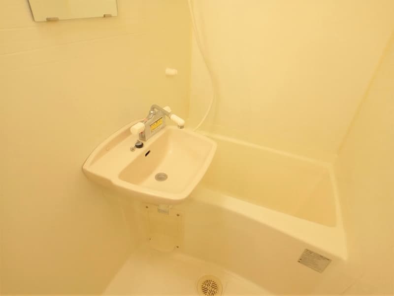 Room image 15