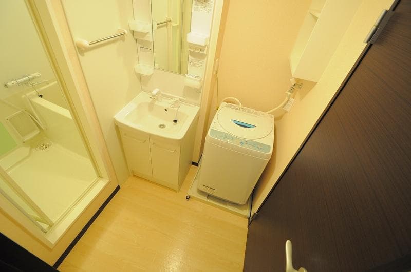 Room image 11