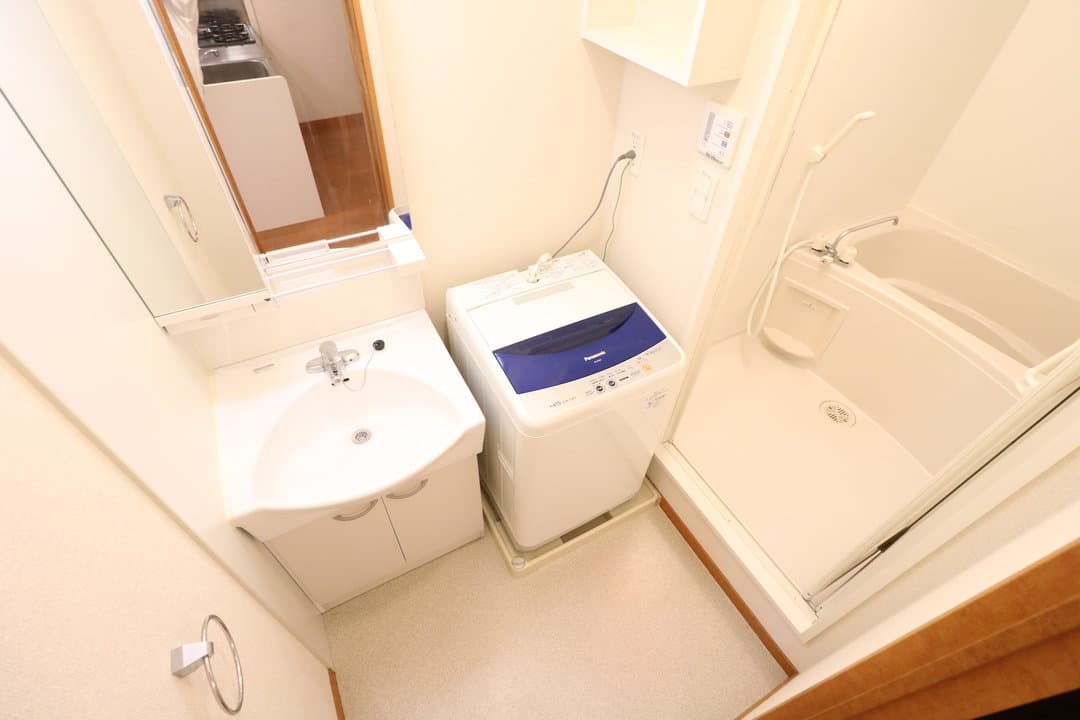 Room image 15