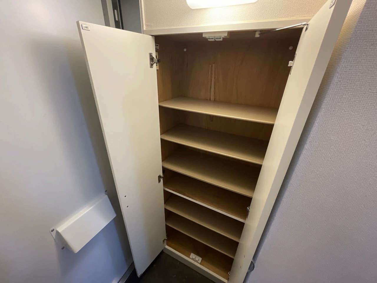 Room image 13
