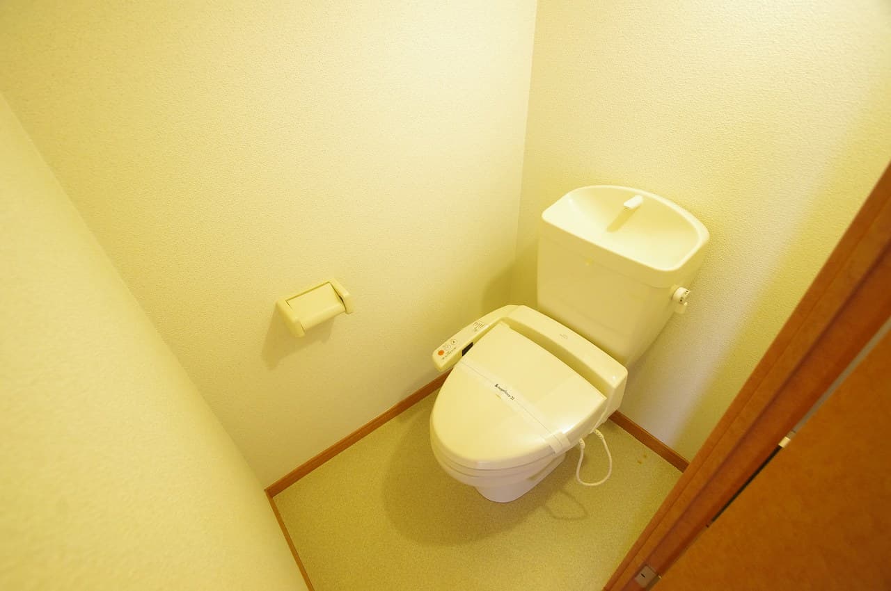 Room image 8