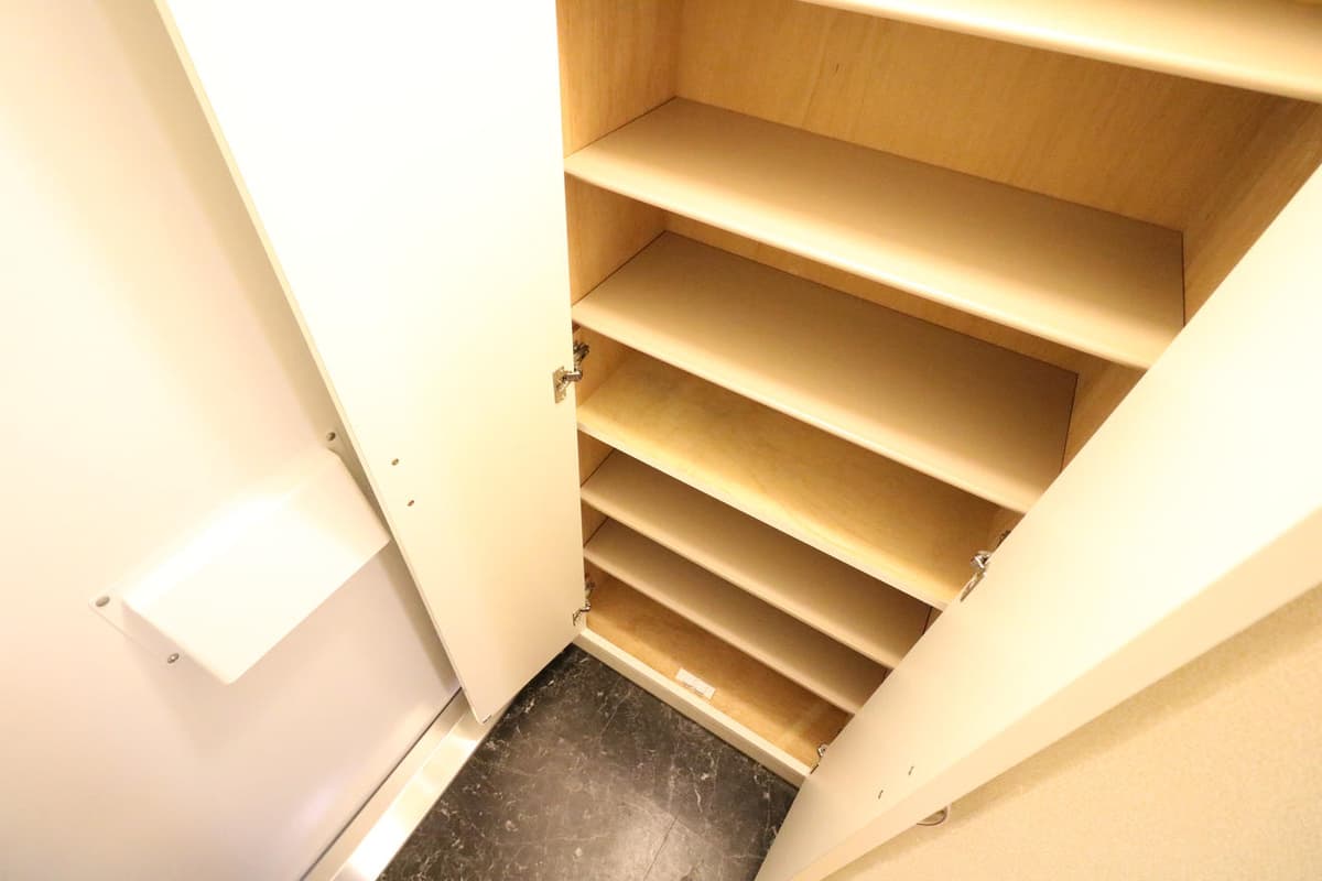 Room image 16