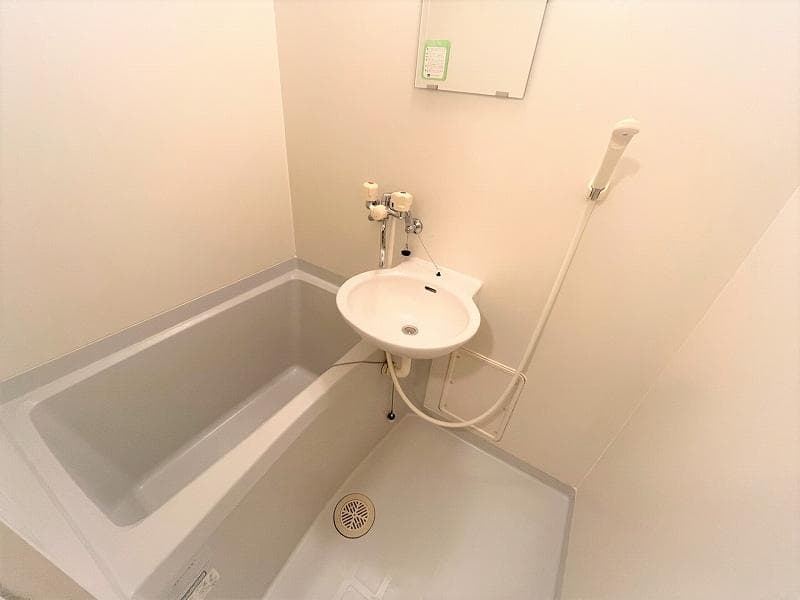 Room image 10