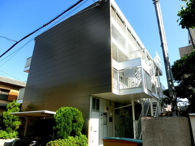 Main exterior of leopalace Honmachi