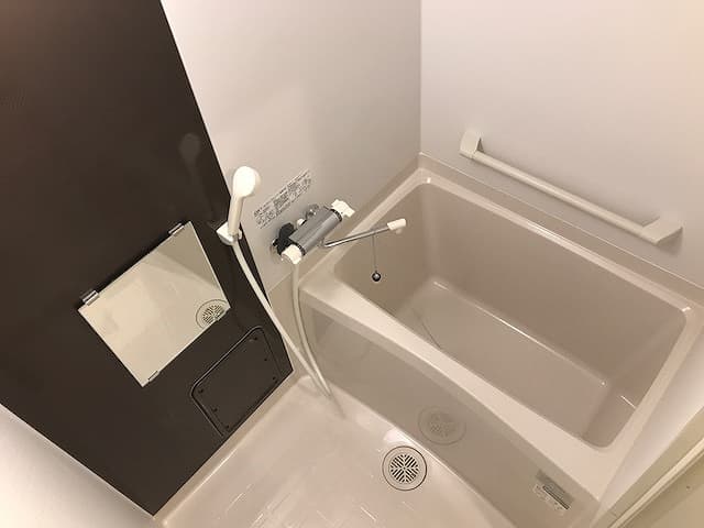 Room image 8